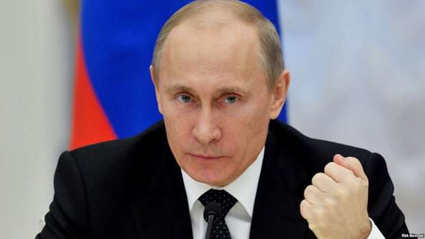پوتین: توان نظامی روسیه باید تقویت شود