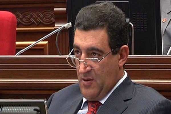 رئیس کمیته مالی پارلمان ارمنستان: همکاری اقتصادی ایران و آذربایجان علیه ارمنستان نیست