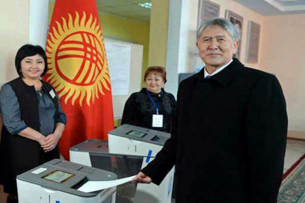 موافقت مردم قرقیزستان با اصلاحات قانون اساسی