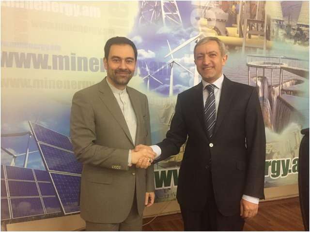 دیدار سفیر ایران با وزیر انرژی ارمنستان