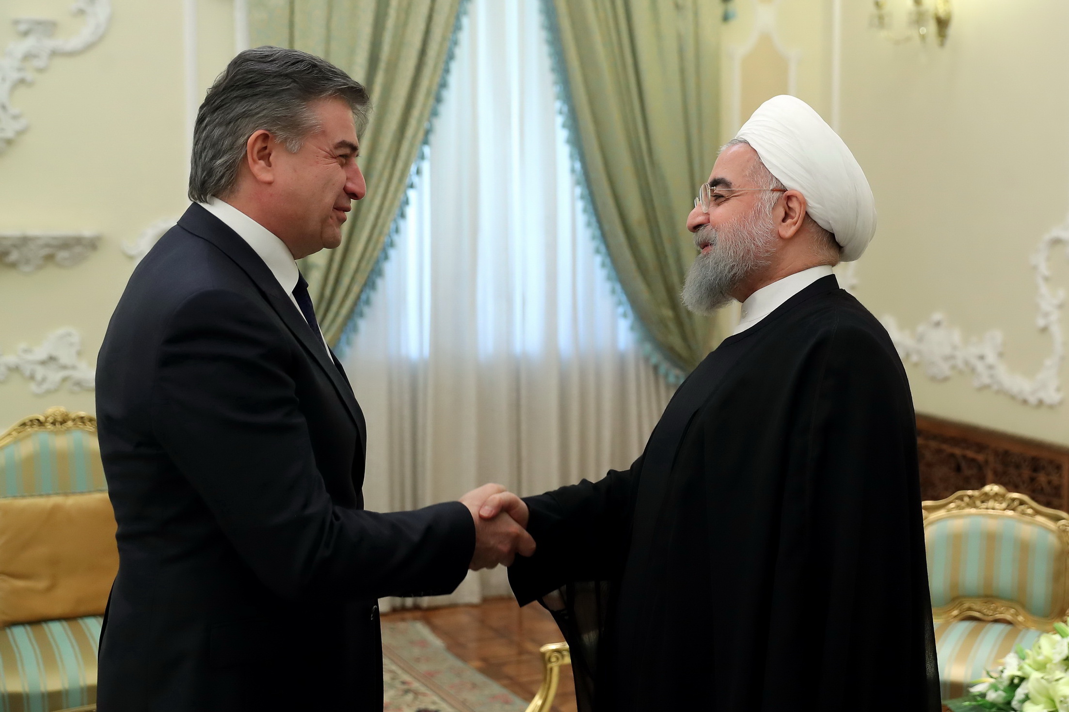 رییس‌ جمهور در دیدار نخست وزیر ارمنستان: ایران مصمم به توسعه همکاری‌ و روابط دوستانه با کشورهای همسایه و از جمله ارمنستان است