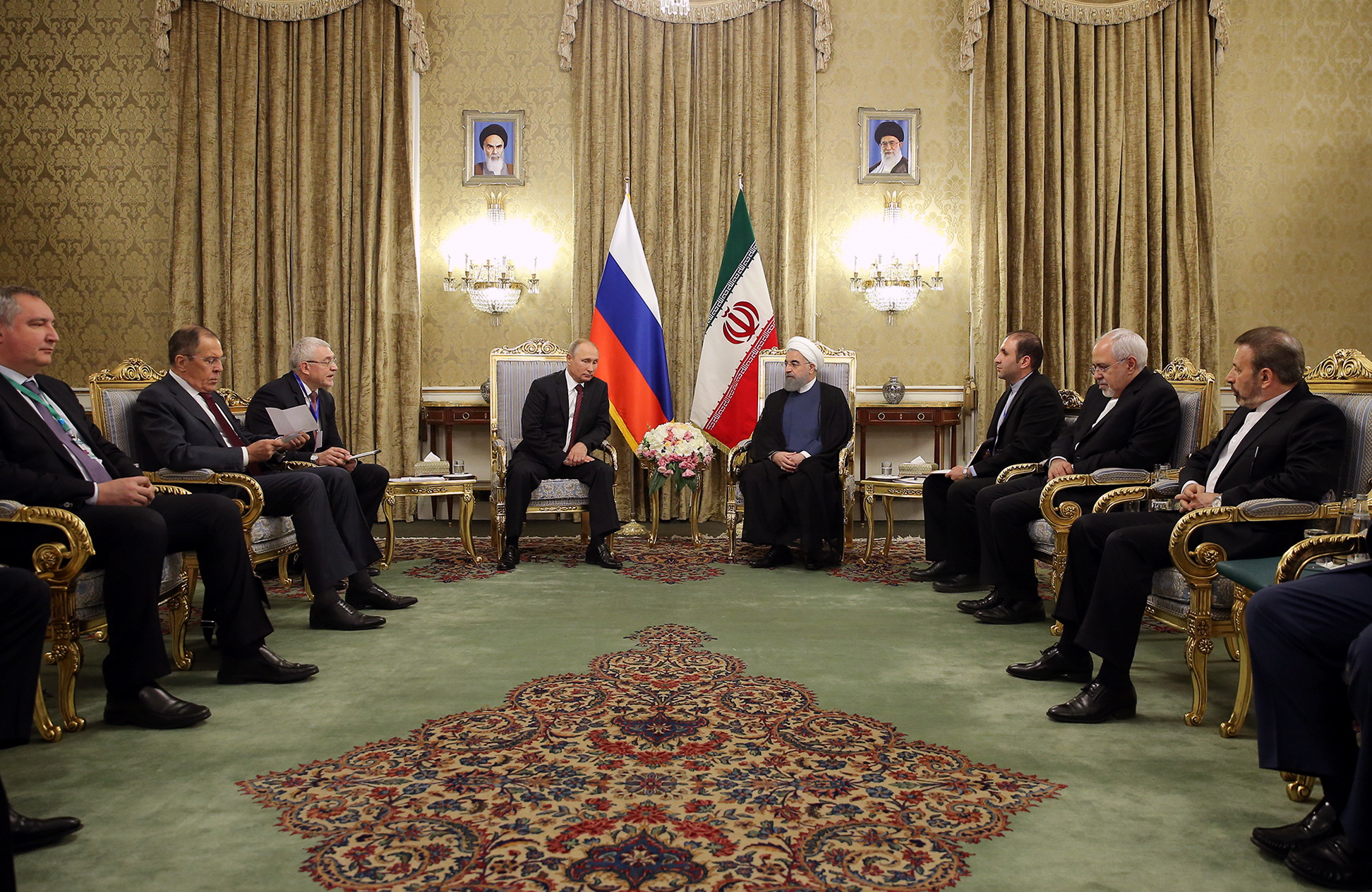 دکتر روحانی در دیدار رییس جمهور روسیه: روسیه دوست، همسایه و شریک راهبردی ایران است