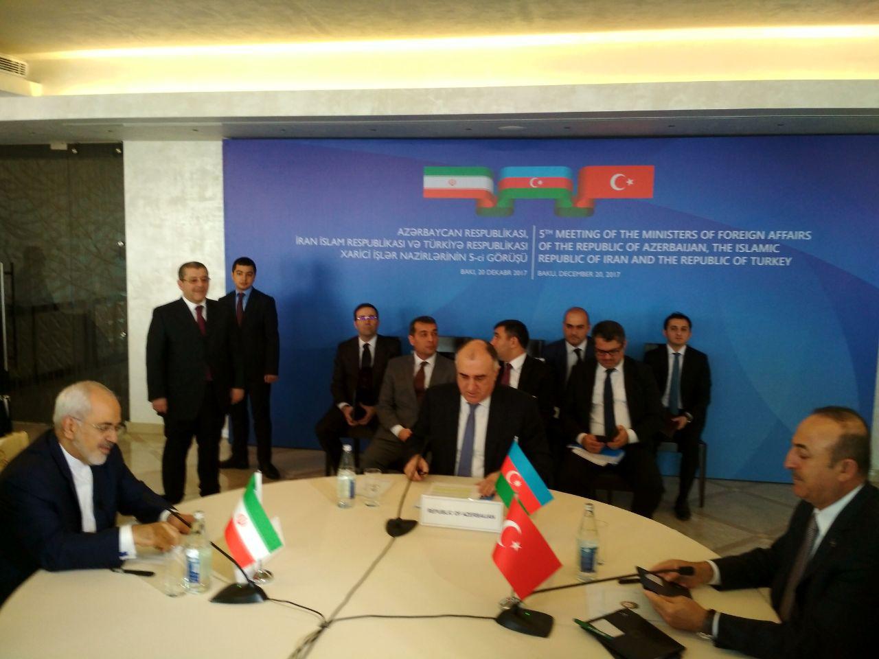 نشست سه جانبه وزیران خارجه ایران، آذربایجان و ترکیه در باکو برگزارشد