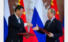 اتحاد روسیه و چین همزمان با افزایش فشارهای آمریکا