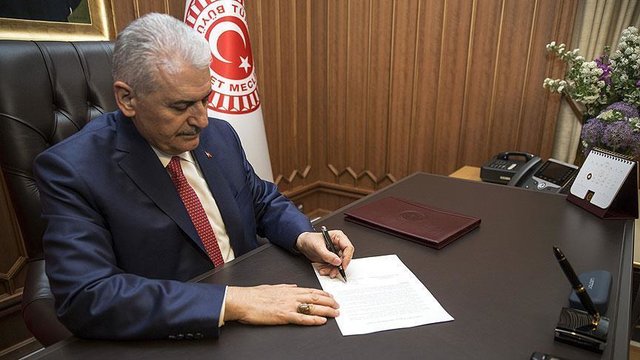نخست وزیر ترکیه خداحافظی کرد
