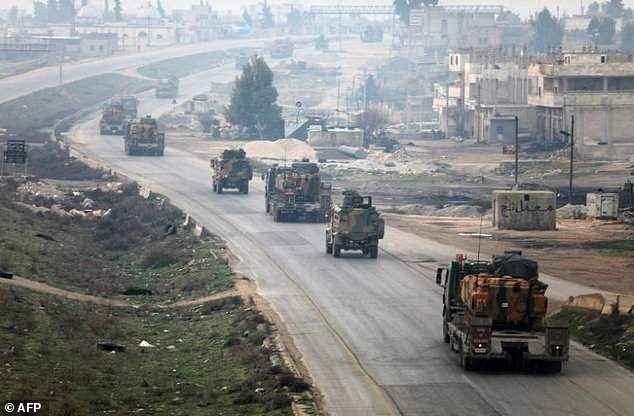 ترکیه تجهیزات نظامی بیشتری به مرزهای خود با سوریه فرستاد