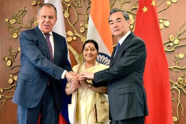 شانزدهمین نشست وزرای خارجه چین، هند و روسیه برگزار می‌شود