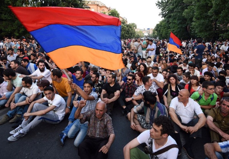 آغاز تظاهرات در ارمنستان این بار علیه پاشینیان