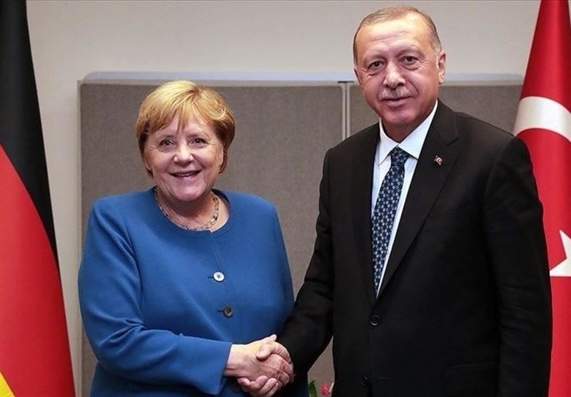 گفت‌وگوی تلفنی اردوغان و مرکل درباره لیبی و سوریه