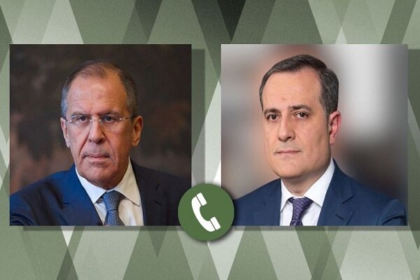 وزرای خارجه روسیه و جمهوری‌آذربایجان تلفنی گفتگو کردند