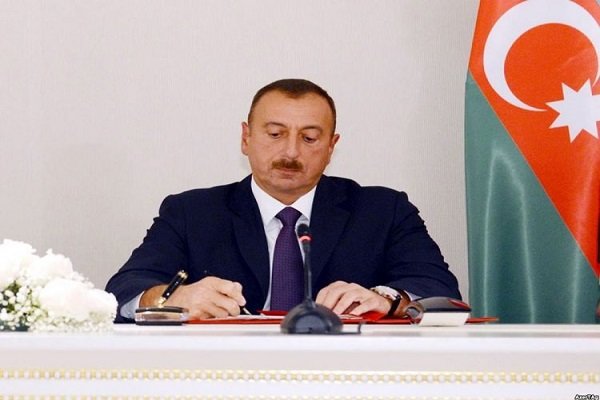«الهام علی اف» سالگرد پیروزی انقلاب اسلامی را به روحانی تبریک گفت