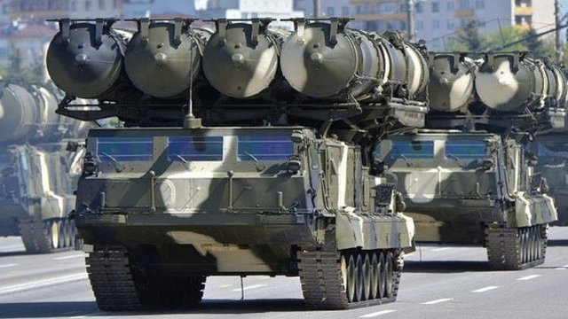 وزارت دفاع روسیه: به زودی سامانه‌های "اس-۳۰۰" را به سوریه تحویل می‌دهیم