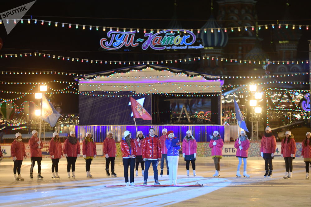 تصاویرشرکت کنندگان در افتتاحیه اسکیت روی یخ در میدان سرخ مسکو  <img src="/images/picture_icon.png" width="16" height="16" border="0" align="top">