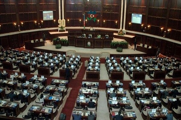 تصمیم پارلمان جمهوری‌آذربایجان در برقراری حالت‌جنگی در برخی شهرها