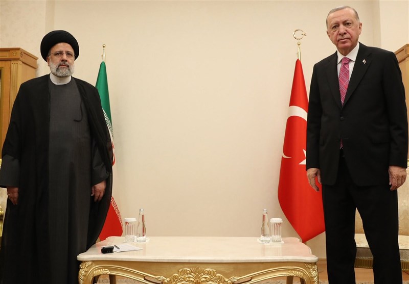 اردوغان و رئیسی در ترکمنستان دیدار کردند