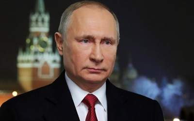 پوتین: مردم روسیه با سربلندی سال دشواری را پشت‌سر گذاشتند