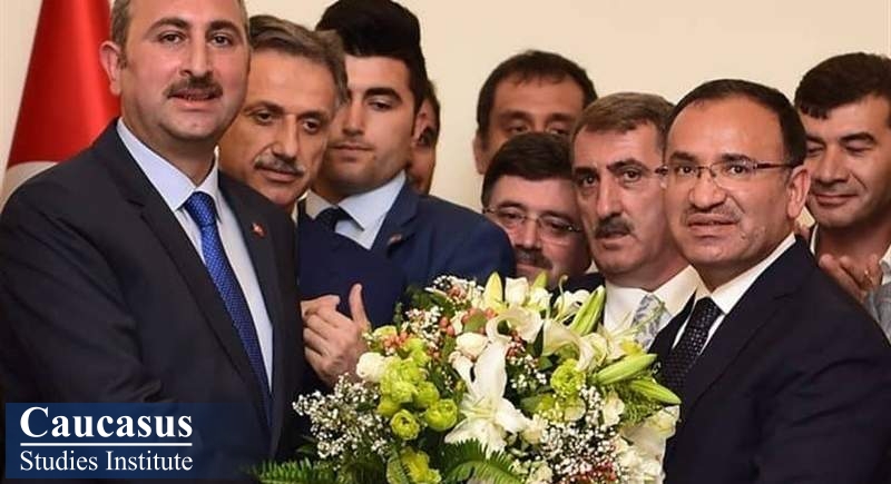 عزل و نصب حاشیه دار اردوغان و انتقاد از نظام ریاستی ترکیه