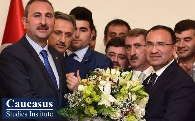عزل و نصب حاشیه دار اردوغان و انتقاد از نظام ریاستی ترکیه